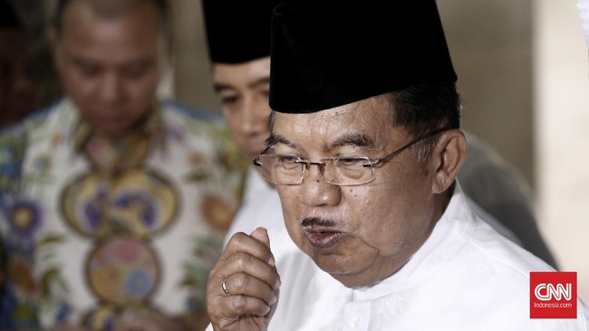 Meski tak keberatan dengan permintaan kuasa hukum Jero Wacik, namun majelis hakim Pengadilan Tipikor meminta pihak Jero berkoordinasi dengan protokoler Wapres.