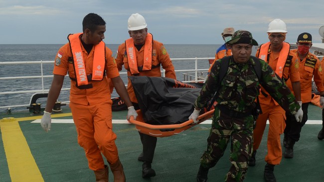 20 jenazah korban kapal tenggelam KM Marina belum dapat diidentifikasi karena tidak adanya fasilitas ruang pendingin jenazah di RS Siwa, Wajo, Sulsel.