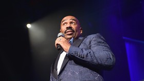 Steve Harvey Kembali Salah Sebut di Dunia Maya