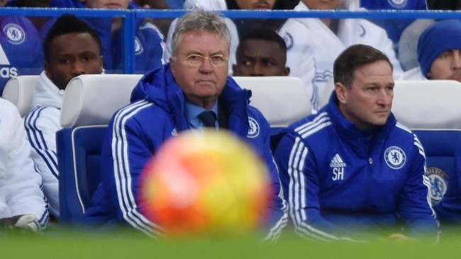 John Obi Mikel menyebut 99 persen pemain Chelsea menginginkan Guus Hiddink tetap bertahan di Chelsea saat musim ini berakhir.