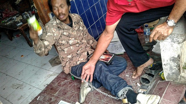 Mensos Khofifah Indar Parawansa juga bakal menerapkan program e-pasung sebagai langkah monitoring di seluruh pelosok Tanah Air.
