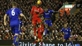 Liverpool Bawa Leicester Kembali Injak Bumi