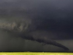Badai Tornado Hantam  Sejumlah Negara Bagian Tenggara AS