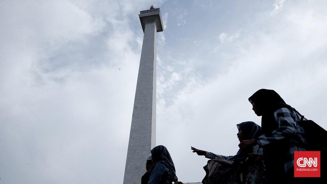 Pada hari kedua Lebaran, Tugu Monas sudah dikunjungi 11.153 orang. Ditargetkan sebanyak 1.259.315 pengunjung mengunjungi Kawasan Monas pada libur Lebaran 2019.