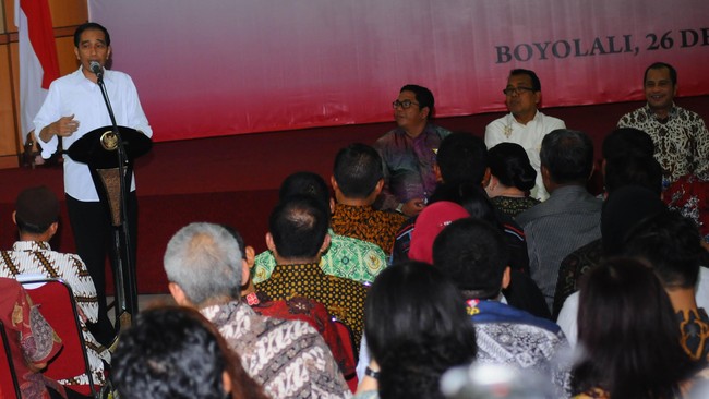 Kepala desa kembali membuat manuver yang menuai kritik. Usai sempat mendukung Jokowi 3 periode, kini mereka meminta tambah jabatan menjadi 9 tahun.