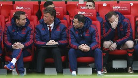 Van Gaal: Biarkan Saya yang Diejek, Jangan Pemain