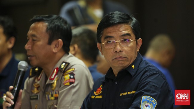Keduanya adalah Brigadir Jenderal Arman Depari dan Brigadir Jenderal Anjan Pramuka yang pernah menjabat sebagai Direktur Tindak Pidana Narkoba Polri.