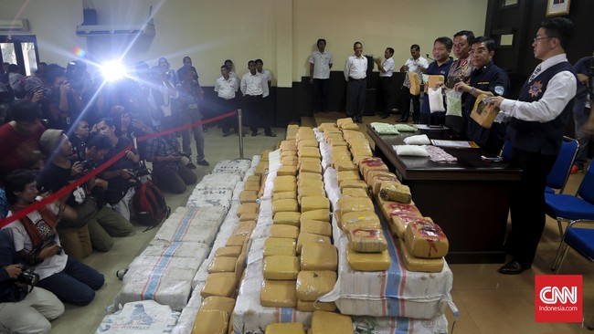 Belasan miliar rupiah yang diselamatkan itu berasal dari barang bukti narkotik sabu, ribuan butir ekstasi, dan 1.5 ton ganja kering.
