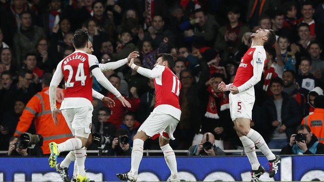 Gelandang muda Mesir Mohamed Elneny makin dekat untuk memperkuat tim Arsenal.  Namun, ia harus memenuhi izin kerja dulu turun dari FA.