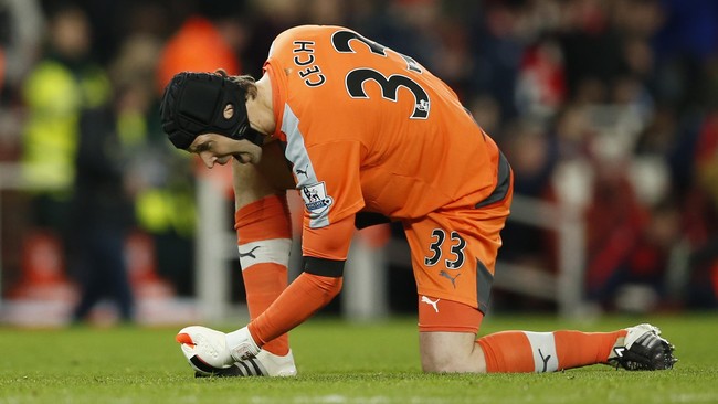 Keberhasilan Arsenal mengalahkan Bournemouth 2-0 di Stadion Emirates, Senin (28/12) malam waktu setempat, menjadi prestasi tersendiri bagi kiper Petr Cech.