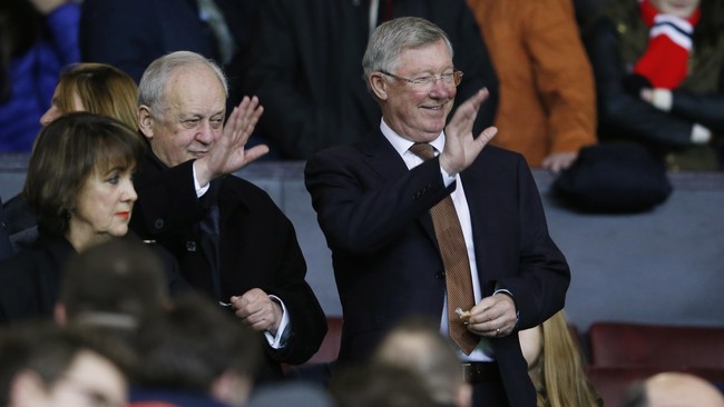 Sir Alex Ferguson berulang tahun ke-75, dan Manajer Manchester United Jose Mourinho bahagia bisa mempersembahkan kemenangan untuk sang legenda di Old Trafford.