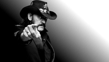 img-title Dua Kru Motorhead Bikin Tato Pakai Abu Jasad Lemmy Kilmister