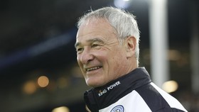 Ranieri Tanggapi Isu Latih Inggris dengan Lelucon
