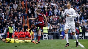 Ronaldo 2 Gol, Madrid ke Puncak La Liga