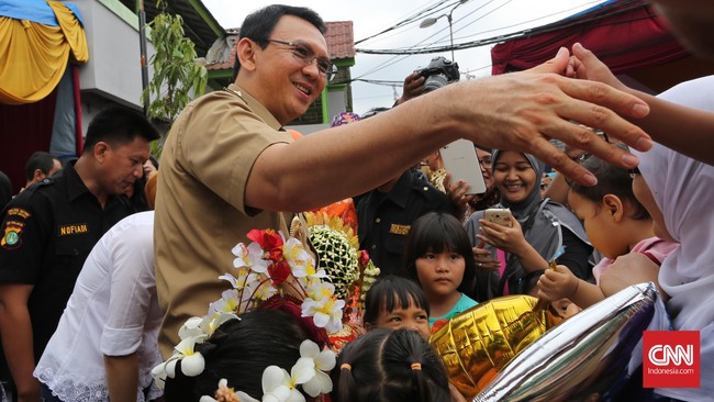 Gubernur Ahok mengatakan sampai pagi ini dirinya belum membaca sampai selesai evaluasi yang diberikan oleh Kemendagri.