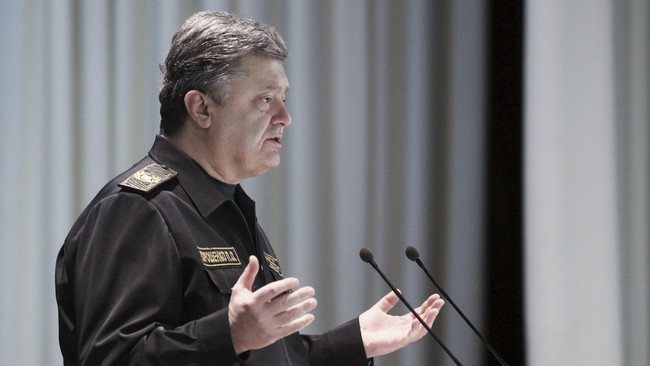 Presiden Ukraina Petro Poroshenko menyatakan kemungkinan mereka akan terlibat perang terbuka Rusia, buntut insiden di Selat Kirch, Semenanjung Krimea.