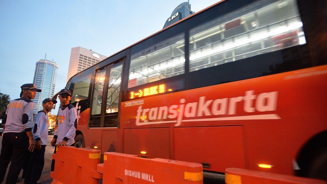 Gubernur DKI Jakarta memberikan bocoran terkait siapa orang yang akan dipilihnya untuk menduduki posisi Direktur Utama PT TransJakarta.