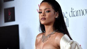 Rihanna 'Twerking' di Hadapan Mantan Kekasih