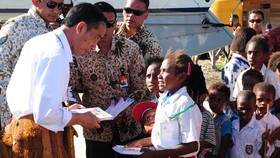 Jokowi Instruksikan Menteri Cek Kesiapan Sorong Jadi KEK