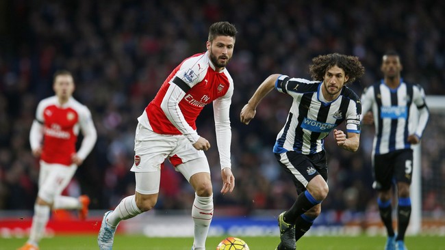 Dengan Mesut Oezil yang dijaga ketat lawan, Arsenal tak mampu berbuat apa-apa untuk membongkar lini pertahanan Newcastle.