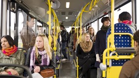 10 Cara Tetap Nyaman dalam Bus