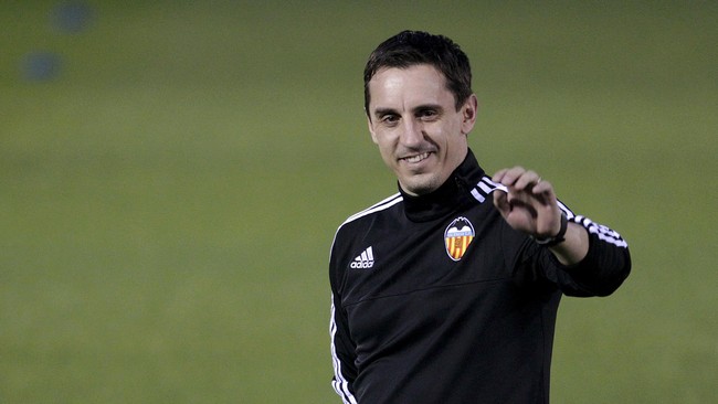 Hernan Crespo nyaris bahagia melihat betapa kesulitannya Gary Neville mendapatkan kemenangan sebagai pelatih Valencia.