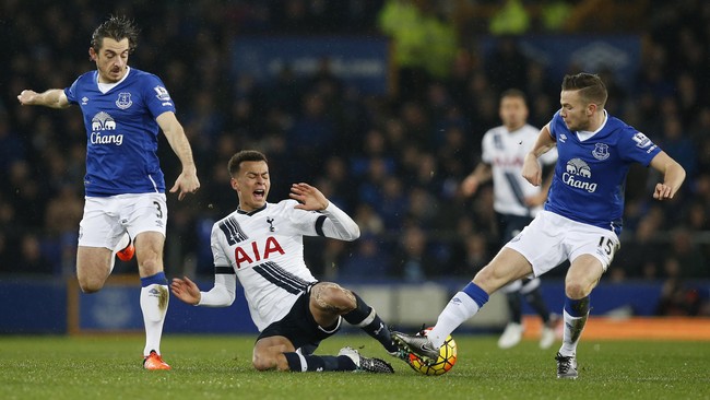 Baik Everton dan Tottenham Hotspur tak bisa menambah gol di babak kedua sehingga laga pun berakhir imbang 1-1 dalam laga yang berlangsung menarik.