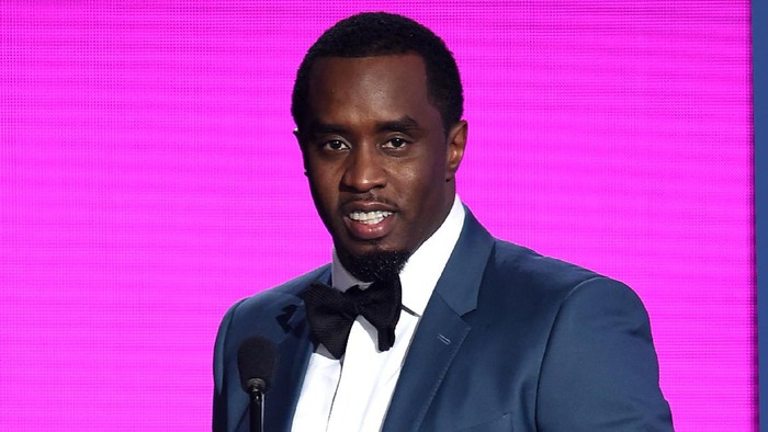 LOS ANGELES, CA - NOVEMBER 22:  Recording artist Sean 'Diddy' Combs speaks onstage during the 2015 American Music Awards at Microsoft Theater on November 22, 2015 in Los Angeles, California.  (Photo by Kevin Winter/Getty Images)