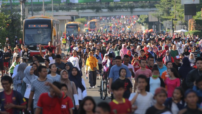 Wagub DKI Sandiaga Uno menegaskan tidak akan menghapus Car Free Day di Jakarta, meskipun CFD kerap disusupi kegiatan berbau politik.
