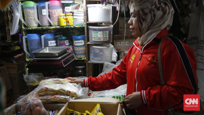 Kelompok pengeluaran, makanan jadi, minuman, rokok, dan tembakau memberi andil paling tinggi pada inflasi, yakni 0,07 persen dengan tingkat inflasi 0,43 persen.