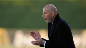 Zidane, Upaya Perez Mempunyai 'Guardiola' di Bernabeu