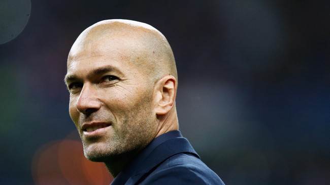 Empat belas tahun berselang sejak ia dikenalkan sebagai bagian dari Los Galacticos, Zinedine Zidane kini menjadi orang nomor satu di Real Madrid.