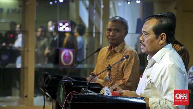 Selain faktor keamanan di Pulau Nusakambangan juga terdapat beberapa penjara untuk menempatkan para terpidana mati sebelum dieksekusi.
