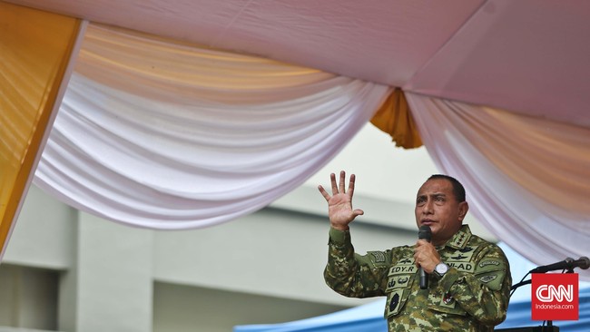 Pangkostrad Letjen Edy Rahmayadi berkata, tentara berhak turun tangan menangani ancaman terhadap ideologi negara.