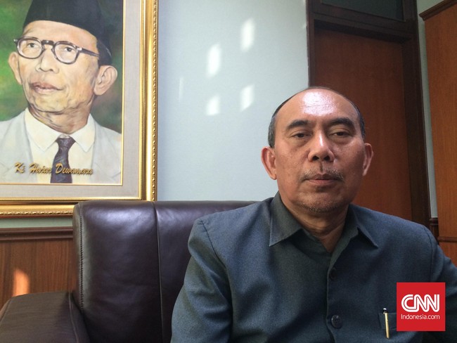 Kemenristek Dikti menemukan indikasi plagiarisme di program pascasarjana UNJ. Rektor enggan memberikan komentar tentang temuan itu.