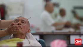 Pasang Surut Pangkas Rambut Ko Tang