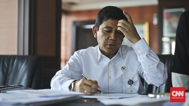 Sebanyak 14 lembaga yang segera dibubarkan itu ialah institusi nonstruktural. Namun nama-nama lembaga yang bakal dilikuidasi itu masih dirahasiakan.