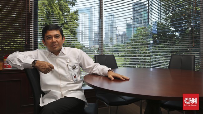 Rencana itu akan menimbulkan ketidakpastian kerja bagi para PNS, juga soal ketidakpastian kompensasi pensiun.