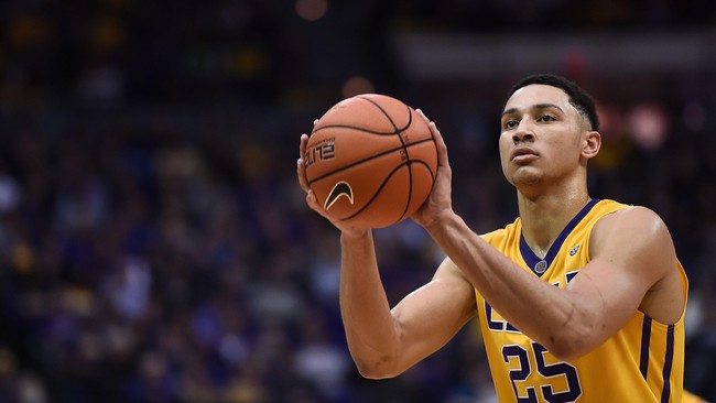 Ben Simmons diklaim Magic Johnson akan menjadi pemain rebutan klub-klub NBA pada ajang draft pemain yang digelar 23 Juni mendatang.