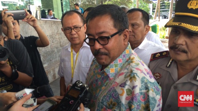 Rano Karno merupakan pengusul APBD ke DPRD Banten. Pengesaha APBD dibahas di DPRD setempat.