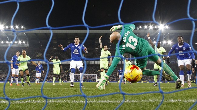 Manajer Manchester City, Manuel Pellegrini, memastikan akan menurunkan kiper Willy Caballero saat melakoni dua laga penting di ajang Piala Liga dan Piala FA.