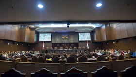 MK Tolak Uji Materi Konflik Internal Parpol