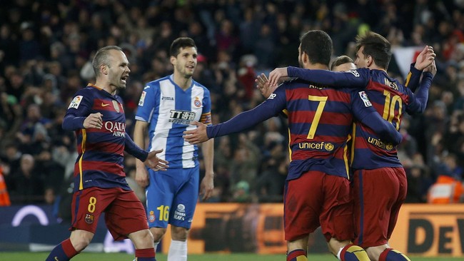 Dua gol dan dua assist yang diciptakan Lionel Messi membuat Barcelona menang mudah 4-1 atas Espanyol di laga 16 Besar Piala Raja.