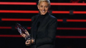 Ellen DeGeneres Evakuasi Hewan Piaraan dari Api California
