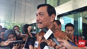 Luhut Gandeng Grab Promosikan Danau Toba dan Borobudur