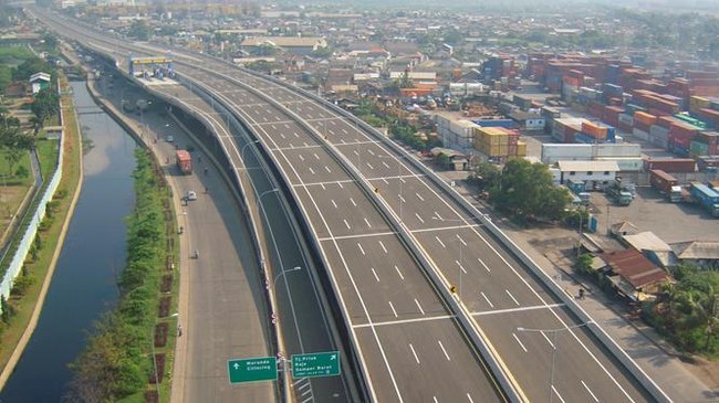 PT Hutama Karya (Persero) memastikan sejumlah ruas Jalan Tol Trans Sumatera (JTTS) siap dilintasi oleh masyarakat untuk mudik lebaran 2022. Berikut rinciannya.