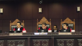 Hakim MK Persilakan DPR Pakai Hak Angket Buntut Putusan Syarat Capres