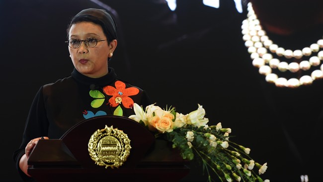 Keempat ABK asal Indonesia, yang telah dibebaskan dari penyekapan oleh kelompok bersenjata Abu Sayyaf, akan diserahkan zri pihak Filipina ke pemerintah RI.