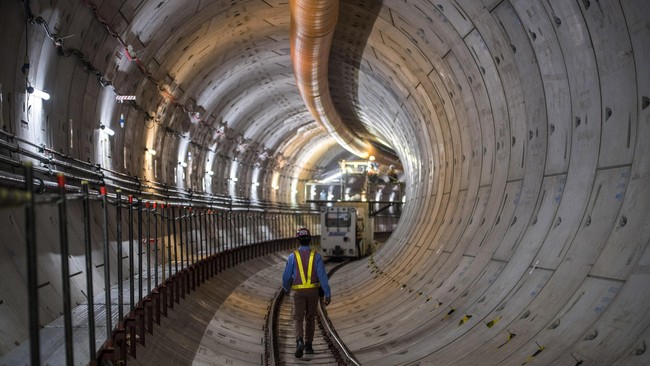 Macet karena proyek MRT ini enggak akan berlangsung lama kok, karena diprediksi akan selesai tahun 2017.