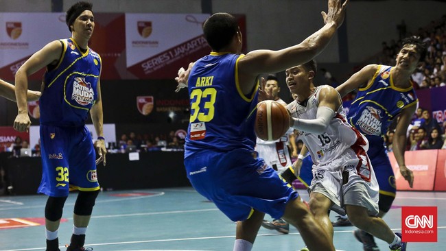Ketum Perbasi Danny Kosasih menilai perlu mempromosikan kompetisi olahraga basket hingga ke pelosok negeri ini, terutama di luar Pulau Jawa.